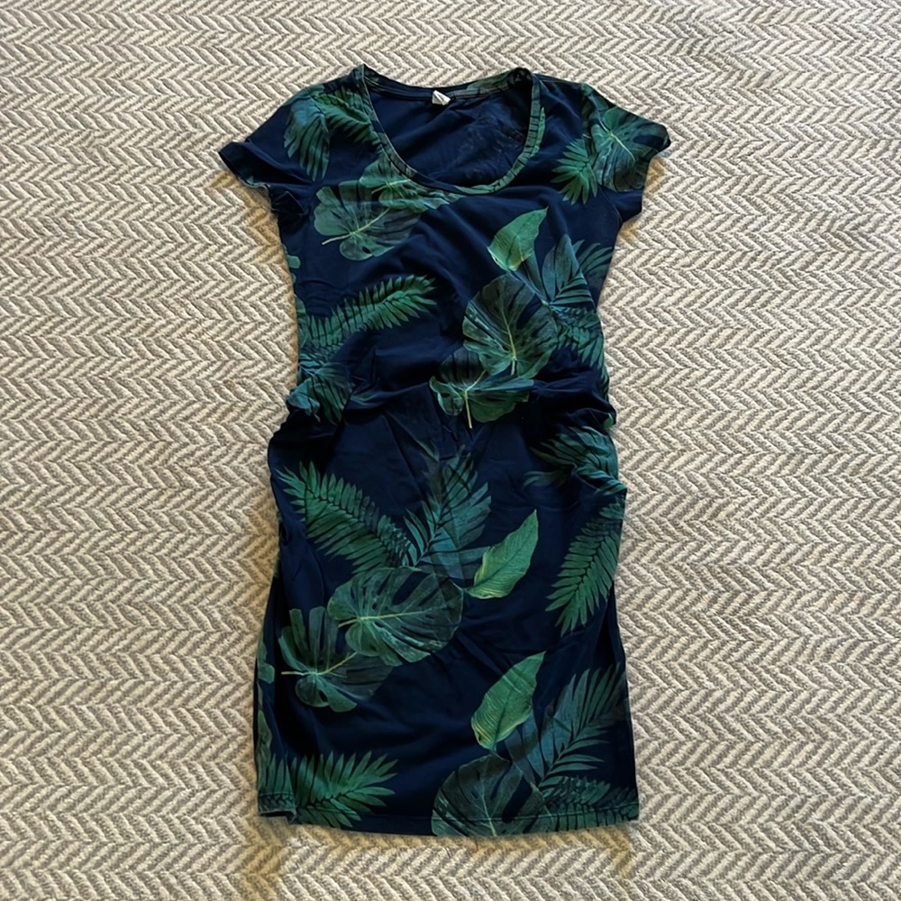 Old Navy Palm Print Maternity Dress
